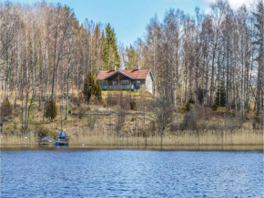  Four-Bedroom Holiday Home in Ro  Уппландс-Весбю